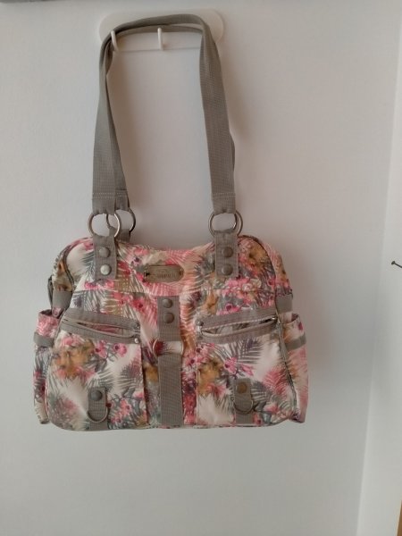 4 Fundas para sillas y 2 bolsas