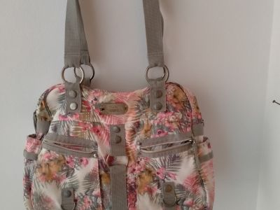 4 Fundas para sillas y 2 bolsas
