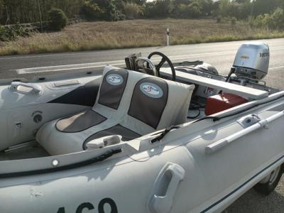 Embarcación neumática de 4m Semirrígida Fueraborda Honda 30hp incl. Remolque