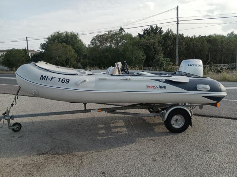 Embarcación neumática de 4m Semirrígida Fueraborda Honda 30hp incl. Remolque
