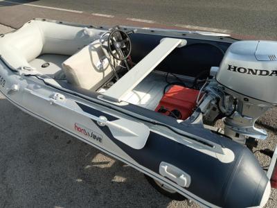 Embarcación neumática de 4m Semirrígida Fueraborda Honda 30hp incl. Remolque