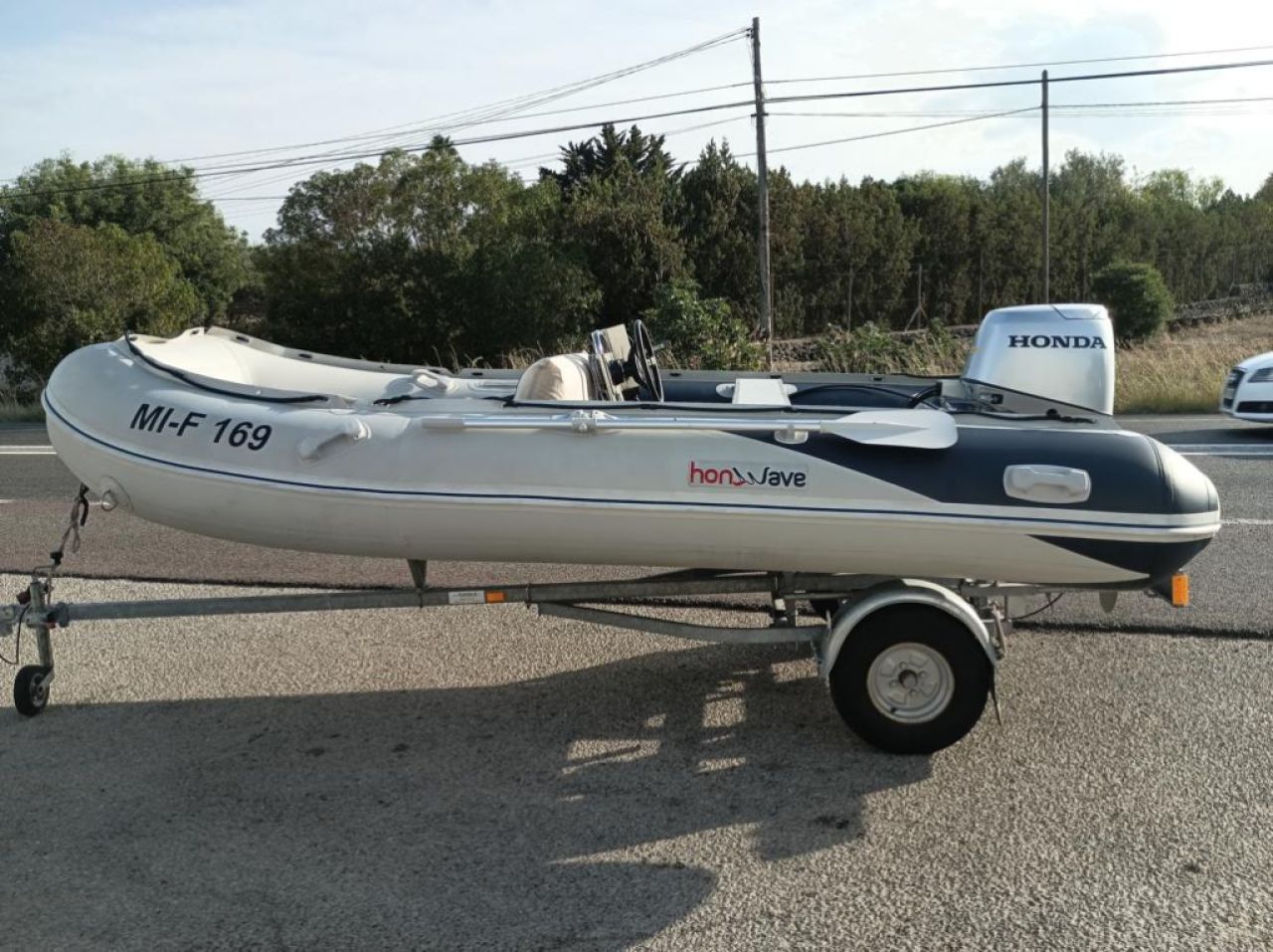 Embarcación neumática de 4m Semirrígida Fueraborda Honda 30hp incl. Remolque