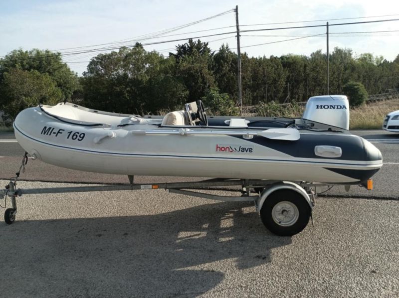 Embarcación neumática de 4m Semirrígida Fueraborda Honda 30hp incl. Remolque
