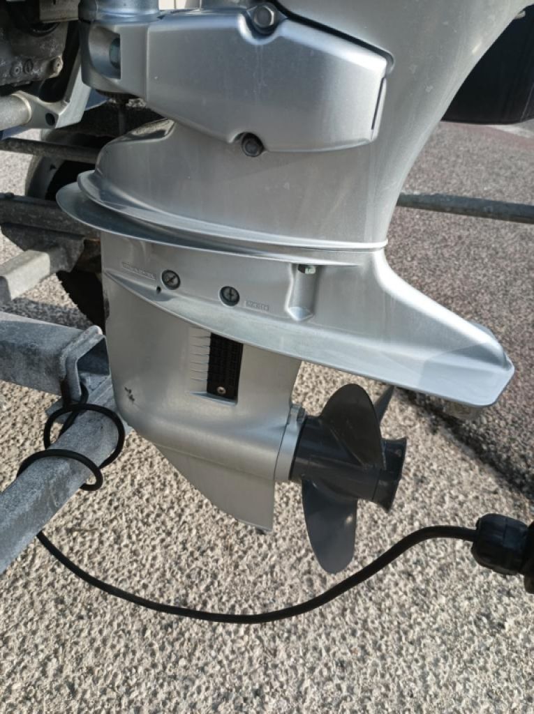Embarcación neumática de 4m Semirrígida Fueraborda Honda 30hp incl. Remolque