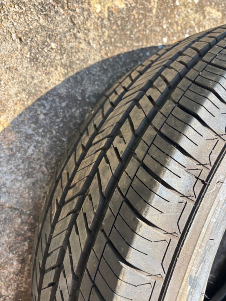 5 tires / Bridgestone Jeep Wrangler
