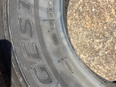 5 tires / Bridgestone Jeep Wrangler
