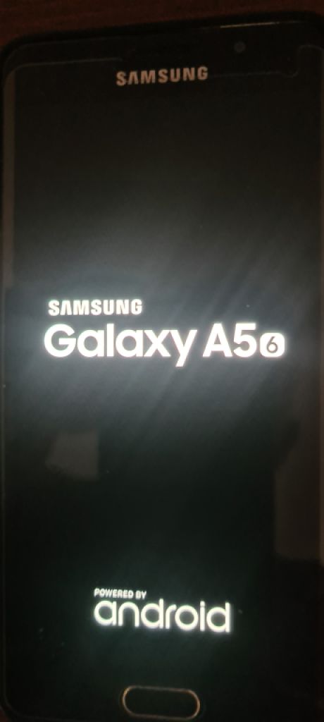 5 Samsung Handys