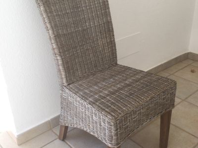 5 very beautiful high-quality chairs (Sillas)
