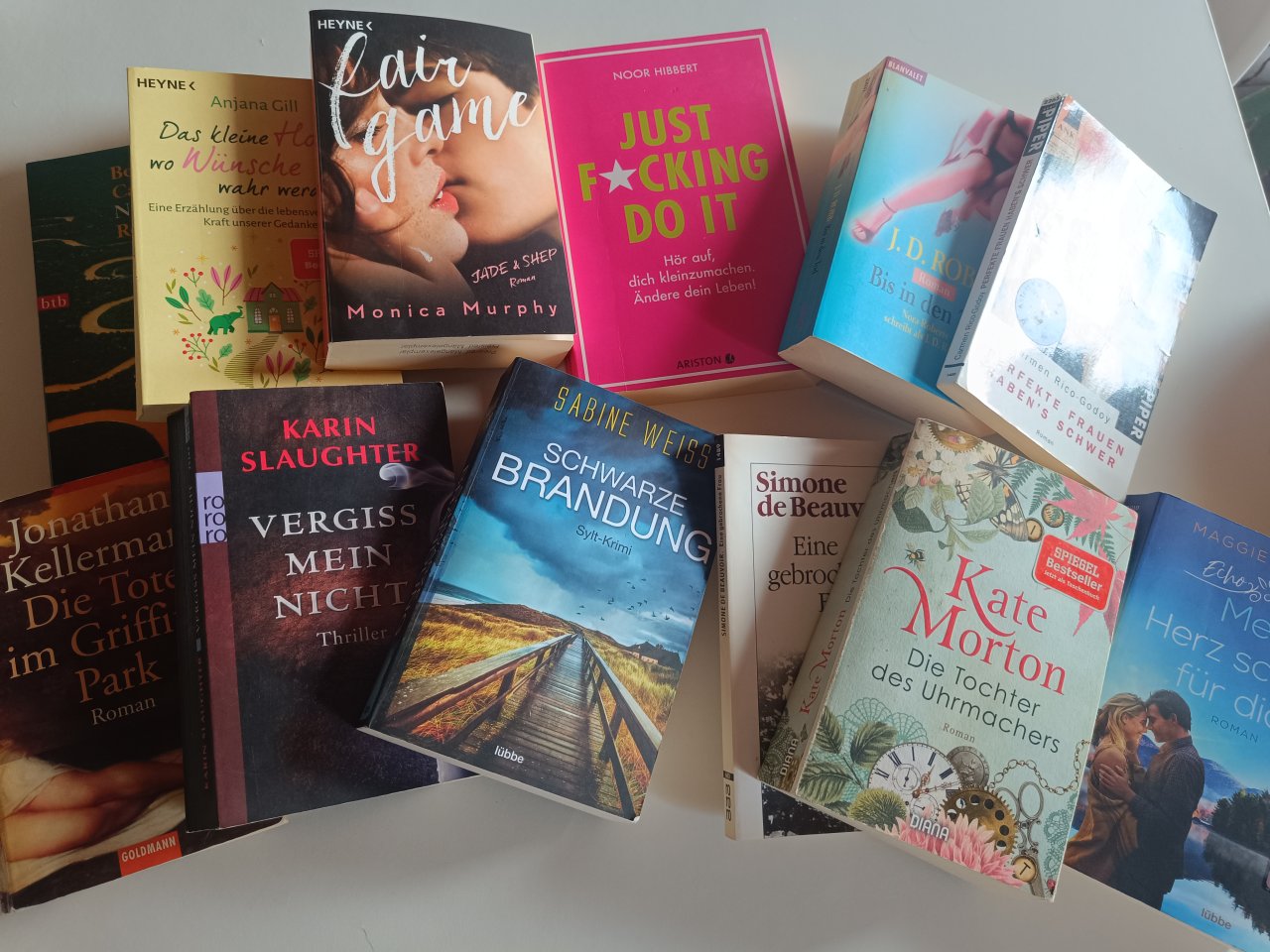 50 Bücher günstig abzugeben
