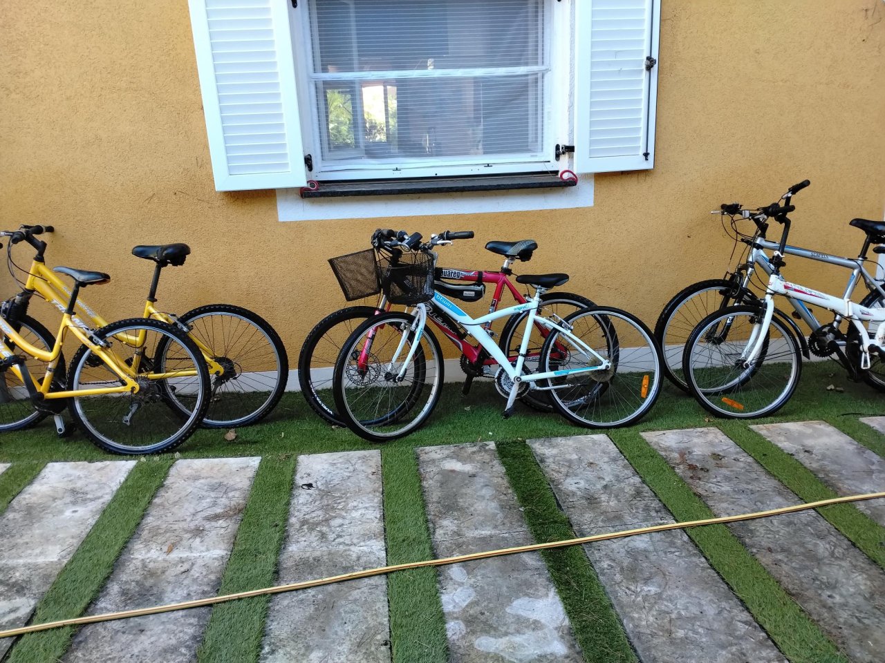 6 Fahrraeder