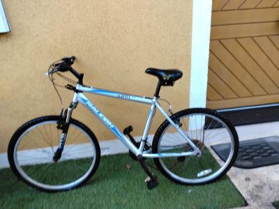 6 Fahrraeder