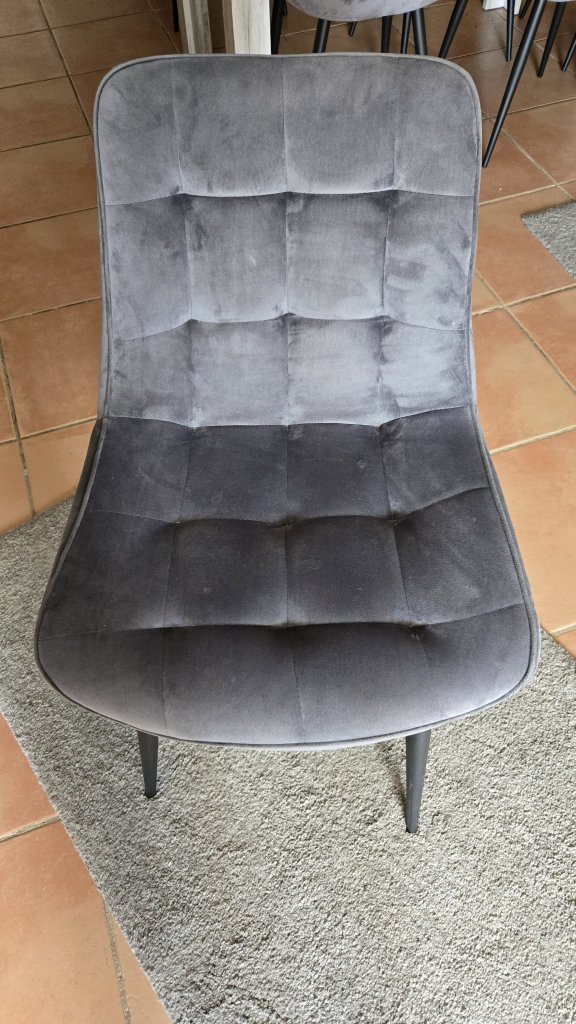 6 moderne Esszimmerstühle in Grau (Samt-Optik) Guter Zustand!