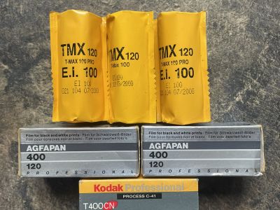 6 roll films: 3x TMX 100 - 2x AgfaPan 400 - 1x T400 CN