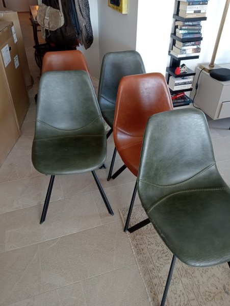 6 urbane Stühle - skandinavisches Wohndesign