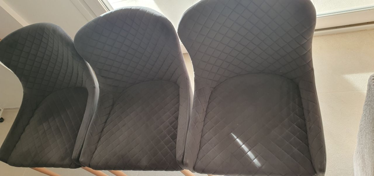 8 elegante Esszimmerstühle