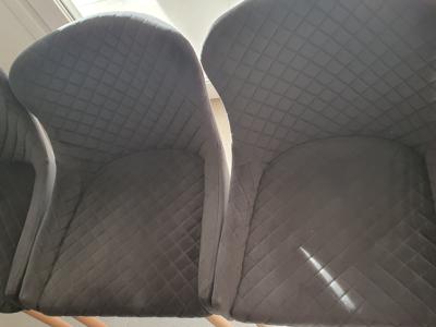 8 elegantes  sillas de comedor