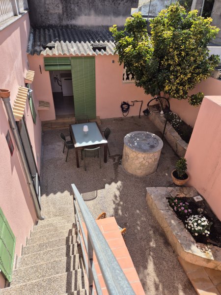 AB NOV 26 : Typisch mallorquinisches Dorfhaus auf 2 Etagen in Ariany -- DH 20