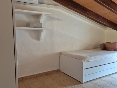AB NOV 26 : Typisch mallorquinisches Dorfhaus auf 2 Etagen in Ariany -- DH 20