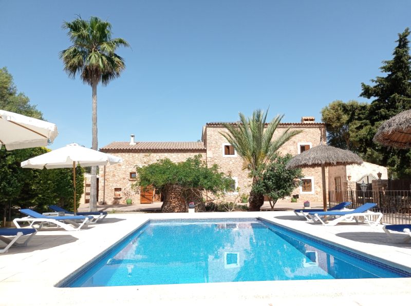 AB NOV frei: Grosse Finca mit Pool und Heizung bei Portocolom-- F 195