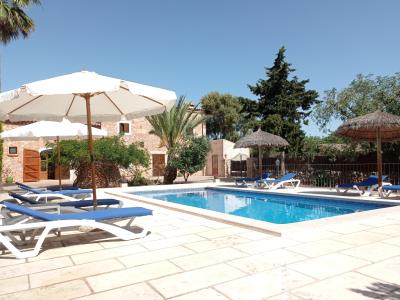 AB NOV frei: Grosse Finca mit Pool und Heizung bei Portocolom-- F 195