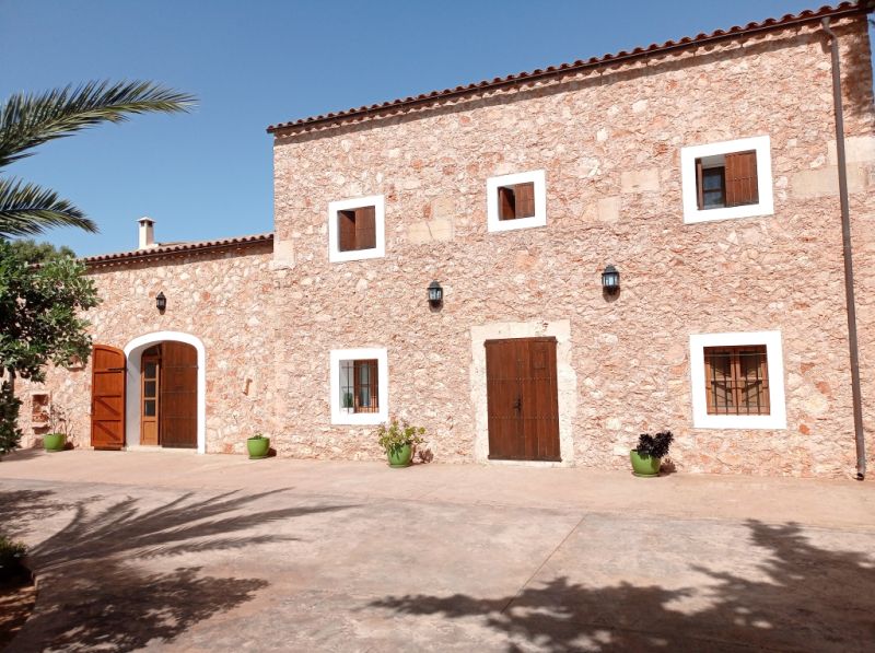 AB NOV frei: Grosse Finca mit Pool und Heizung bei Portocolom-- F 195