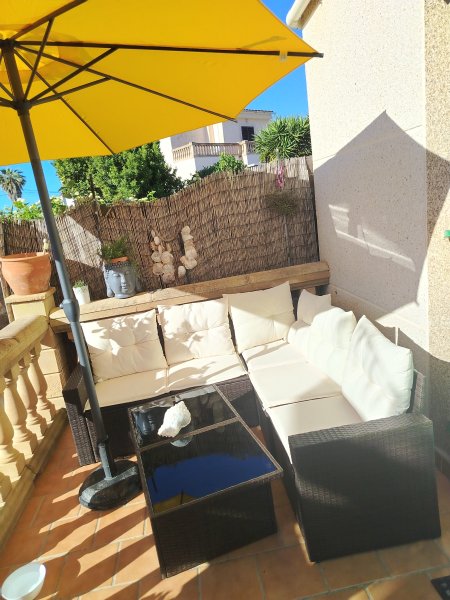 Achtung fast neue Poly Rattan Lounge 6 teilig mit passenden Tisch