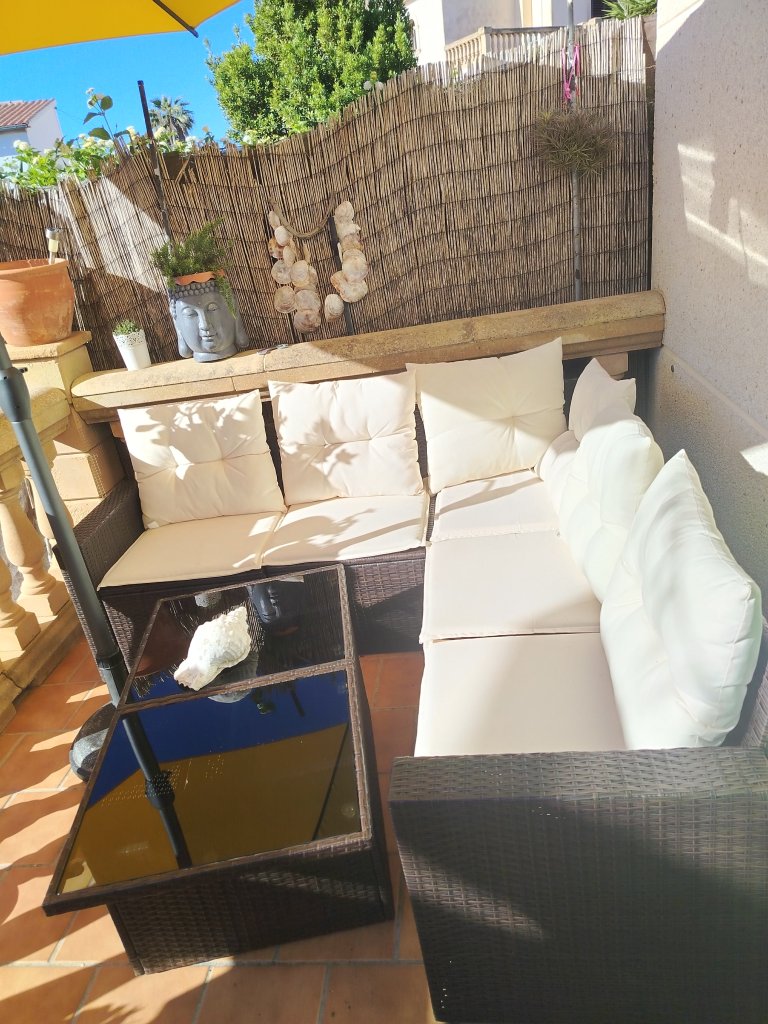 Achtung fast neue Poly Rattan Lounge 6 teilig mit passenden Tisch
