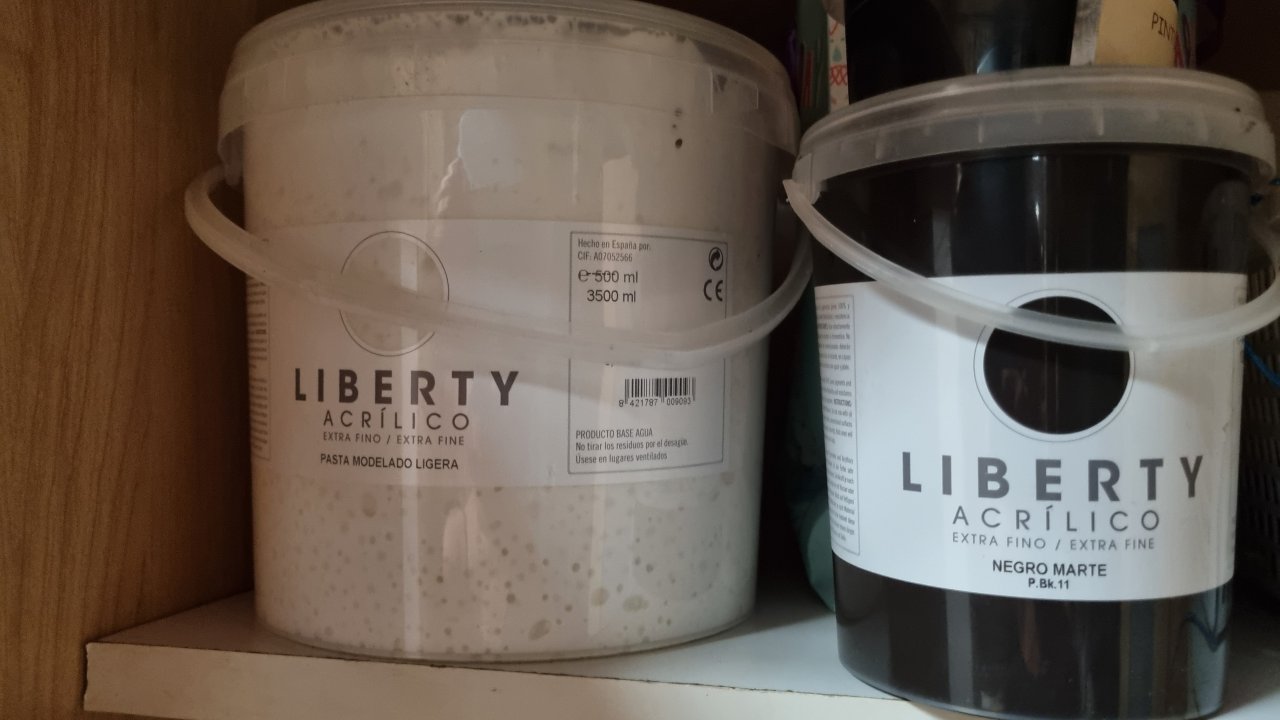 Acrylfarben günstig abzugeben