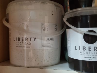 Acrylfarben günstig abzugeben