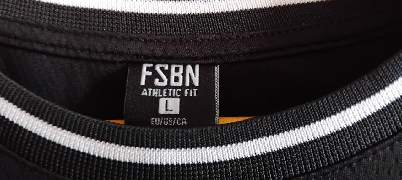 ADIDAS Shirts + Hosen