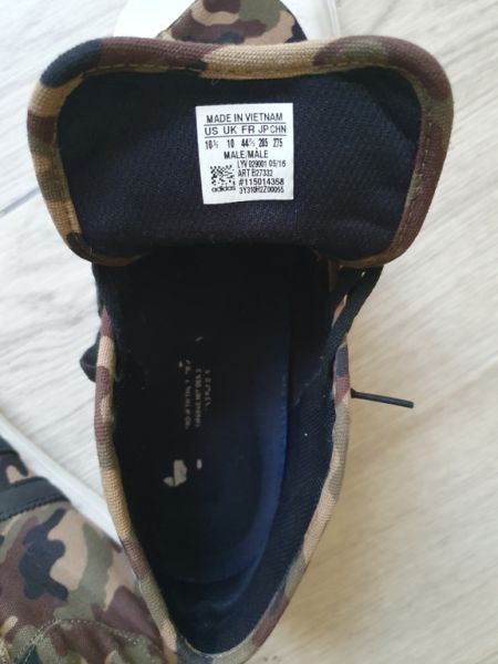 ADIDAS Turnschuhe !!! NEUWERTIG!!!