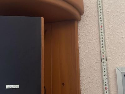 Alcudia - Schöner Vitrinenschrank / Anrichte aus Holz (Landhausstil)  Zu verschenken!