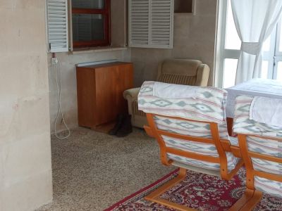 RENT: DETACHED SINGLE-FAMILY HOUSE (CHALET)
