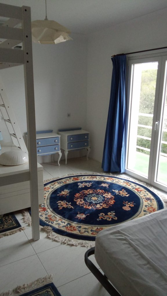 RENT: DETACHED SINGLE-FAMILY HOUSE (CHALET)