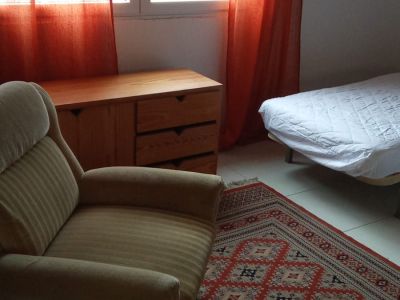 RENT: DETACHED SINGLE-FAMILY HOUSE (CHALET)