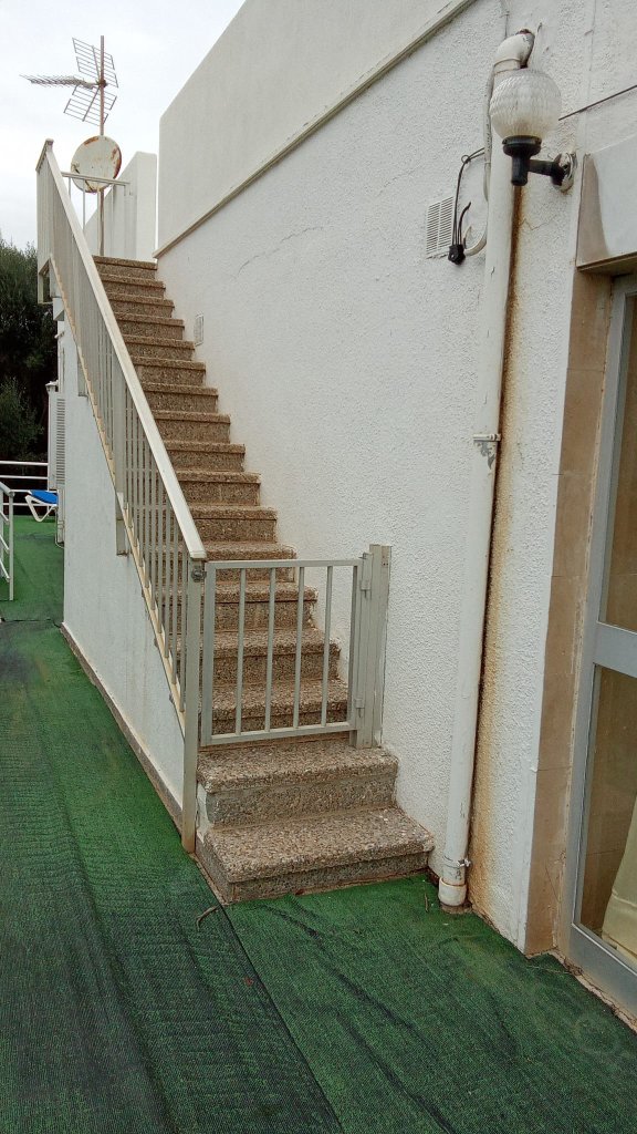 RENT: DETACHED SINGLE-FAMILY HOUSE (CHALET)