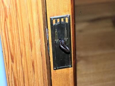 alter Bauern-Vitrinenschrank - Fichte/Lärche