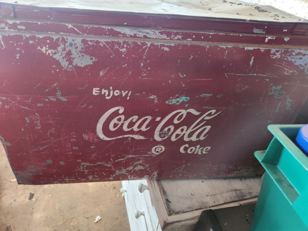 Alter Coke Cooler Coca Cola