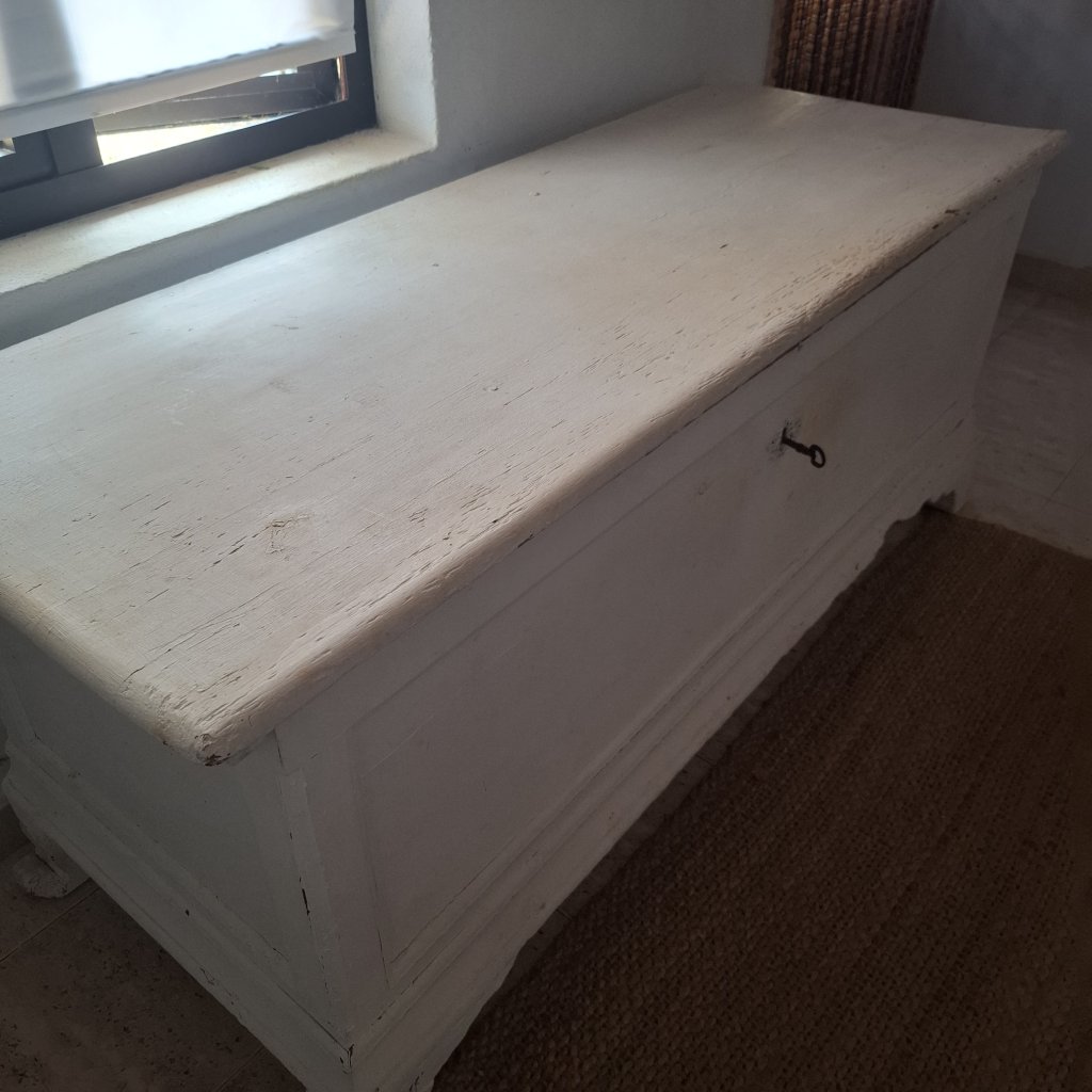 Alter mallorquinische baul / Truhe