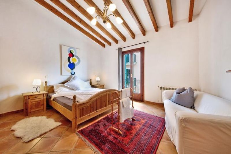 Andratx-Kurzzeitvermietung für 1 bis 2 Monate - Stadthaus mit Pool.