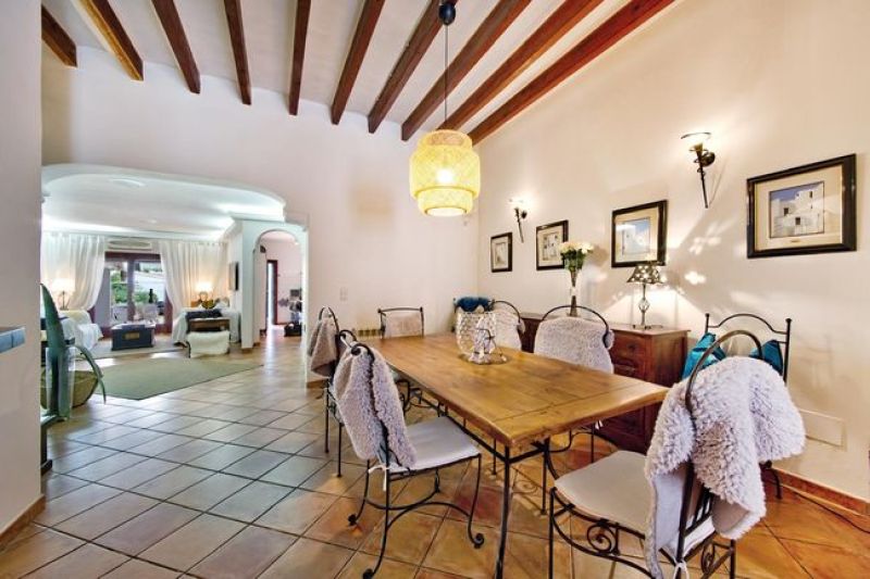 Andratx-Kurzzeitvermietung für 1 bis 2 Monate - Stadthaus mit Pool.