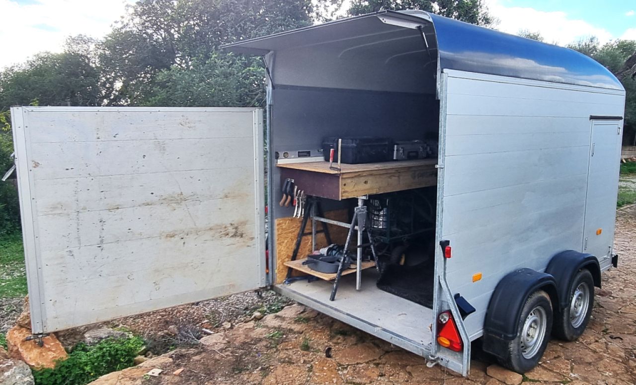 Anhänger/ Container- VERMIETUNG