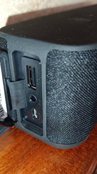 Anker SoundCore Boost Bluetooth Lautsprecher, BassUp Technologie