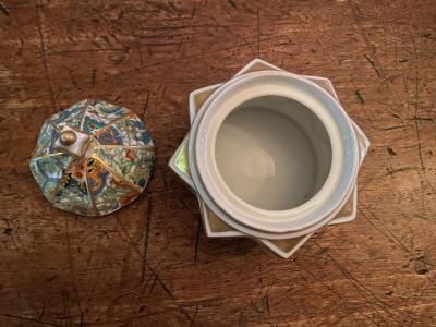 Antique lidded box Weimar porcelain