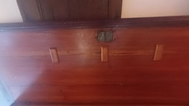 Antike Holzkommode - Truhe