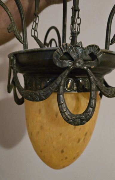 lámpara antigua modernista