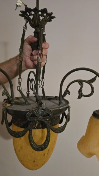 lámpara antigua modernista