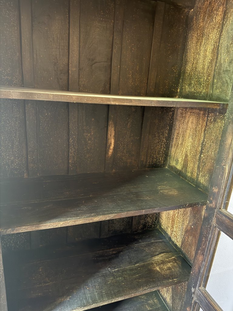 Antike Vitrine abzugeben