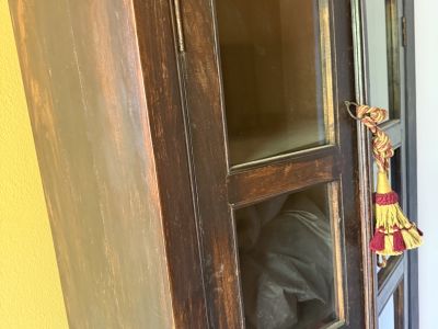 Antike Vitrine abzugeben