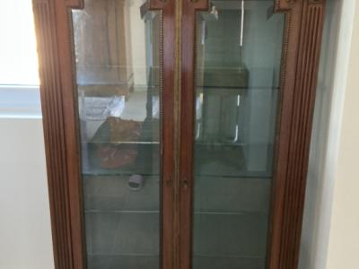 Vitrina antigua Luis XVI / Neoclasicismo, placa de mármol, aprox. 160 x 85 x 43 cm